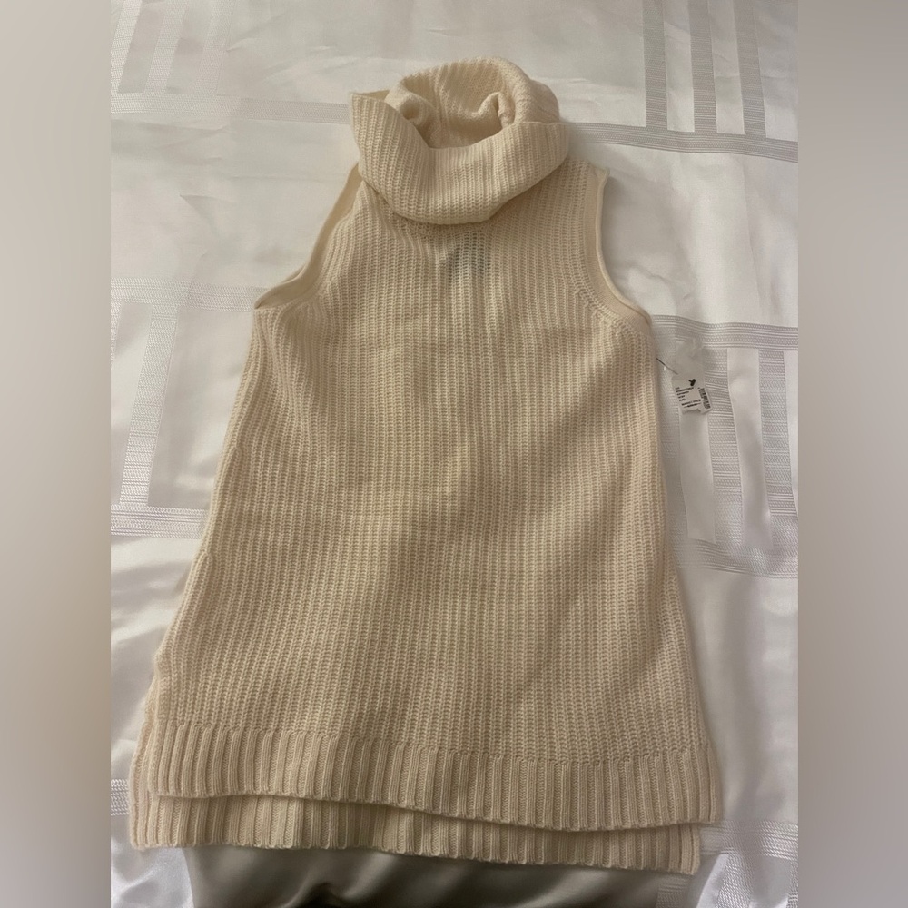 NWT, Saks 5th Avenue 100% Cashmere Sleeveless Tunic